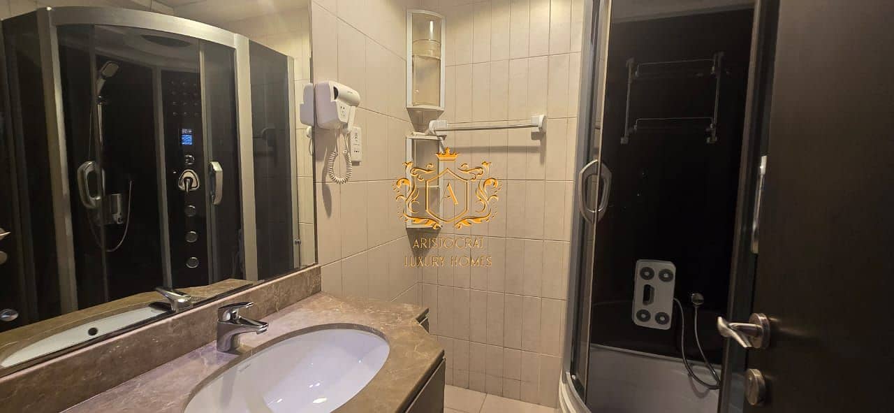 22 Bathroom 10. jpeg