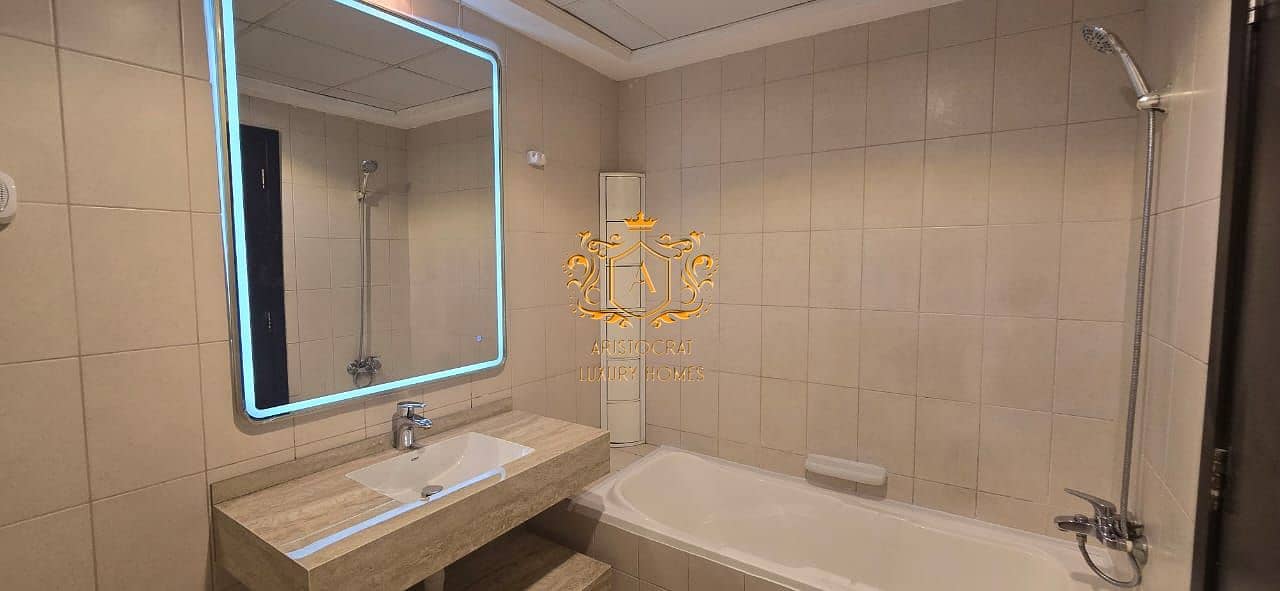 48 Bathroom 07. jpeg