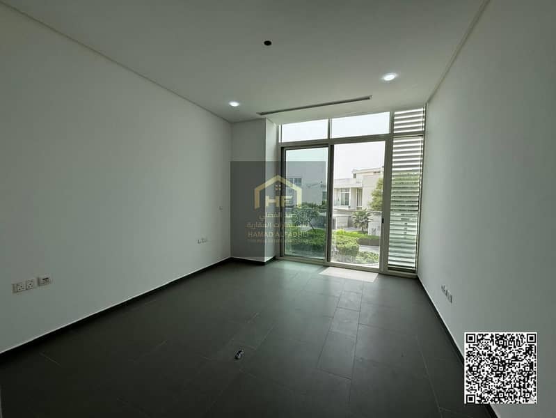 20 WhatsApp Image 2026-08-19 at 4.39. 01 PM (18)-watermark. jpg