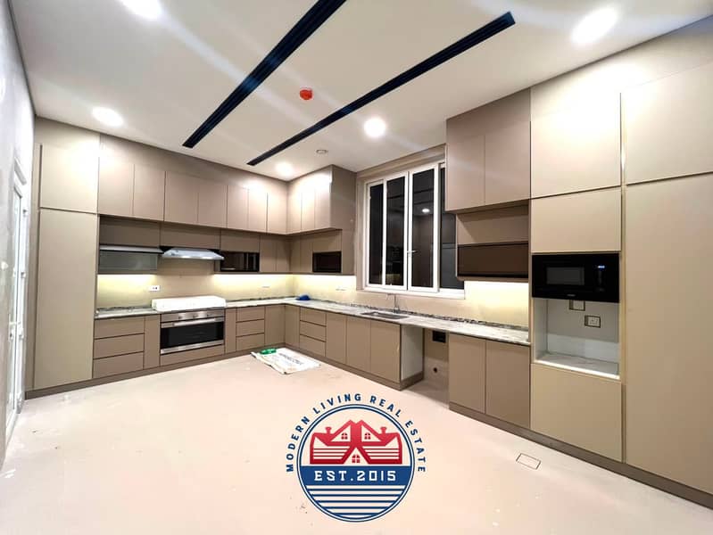 2 586ffdc2-96b3-45e8-9a7b-6abdf4bd3499. jpg