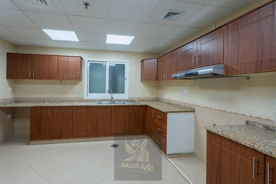 13 607dacaf-a94a-4aeb-87e3-06dcb0b6789d. jpg
