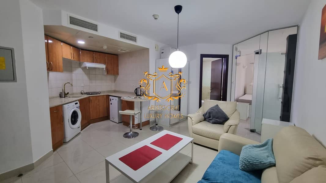 5 Kitchen 05. jpg