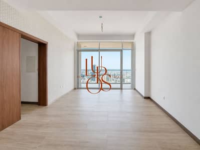 2 habitaciones Apartamento para en Venta en Jumeirah Village Circle (JVC), Dubai - Apartment_01_Living_Dining_Area_Balcony_View. jpg
