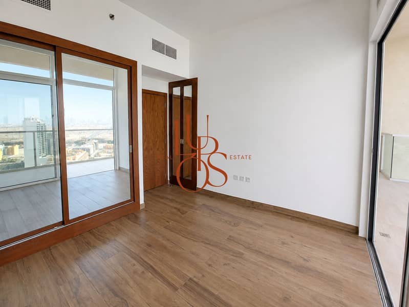 6 Apartment_04_Bedroom_Mirrored_Wardrobe. jpg