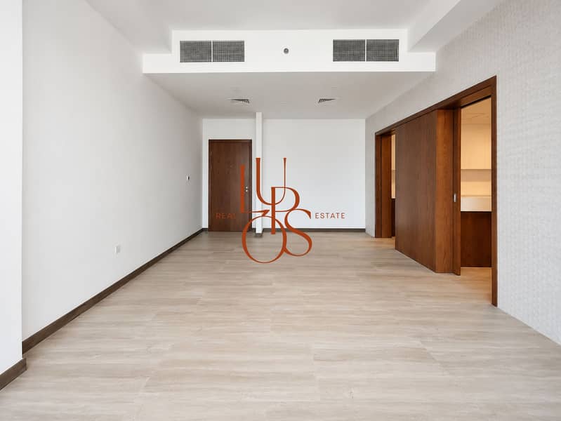 7 Apartment_07_Living_Dining_Area_Entrance_View. jpg