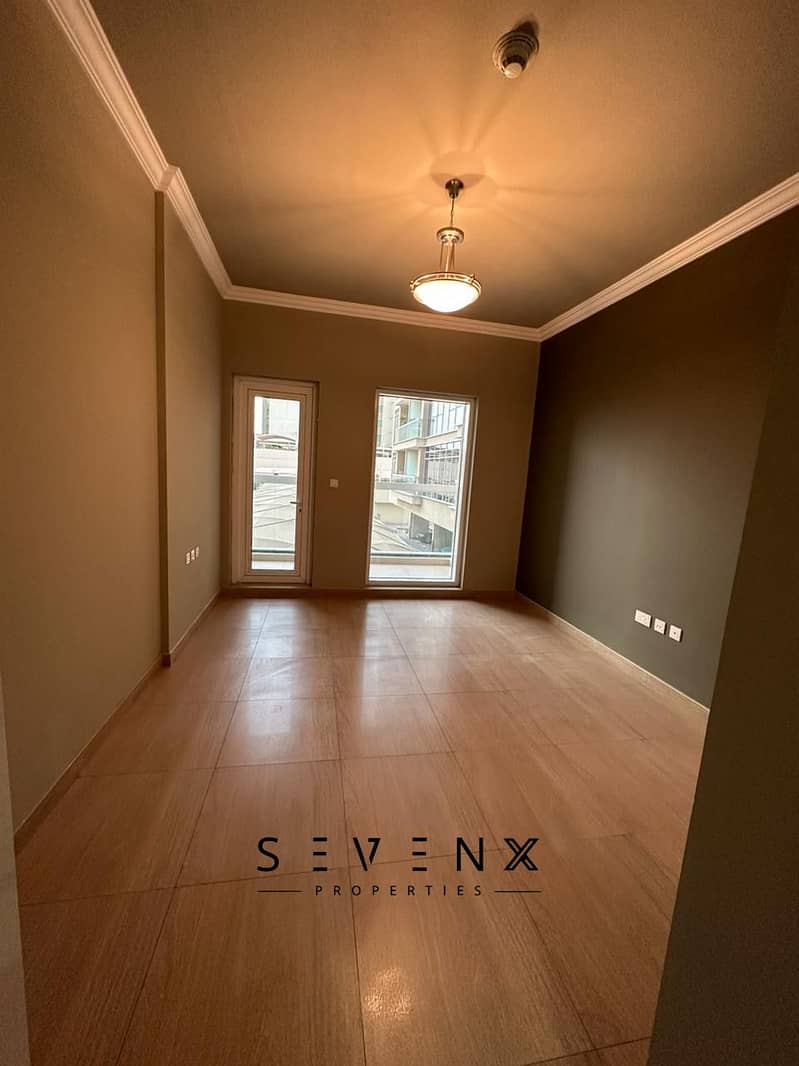 5 54c3d985-1257-4c74-9d44-b89e630ef330. jpg