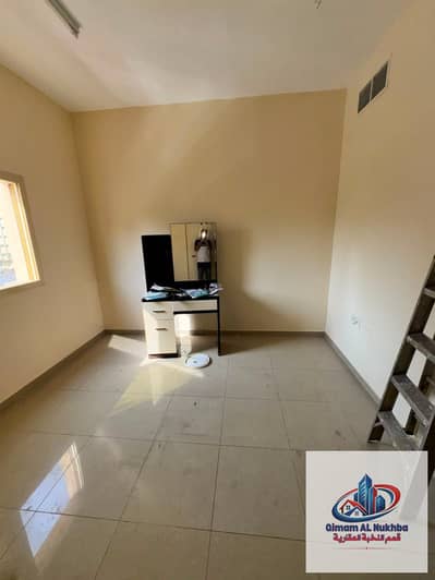 1 Camera Appartamento in affitto a Bu Tina, Sharjah - WhatsApp Image 2026-08-10 at 3.53. 27 PM. jpeg 1 Camera Appartamento in affitto a Bu Tina, Sharjah - WhatsApp Image 2026-08-10 at 3.53. 27 PM. jpeg