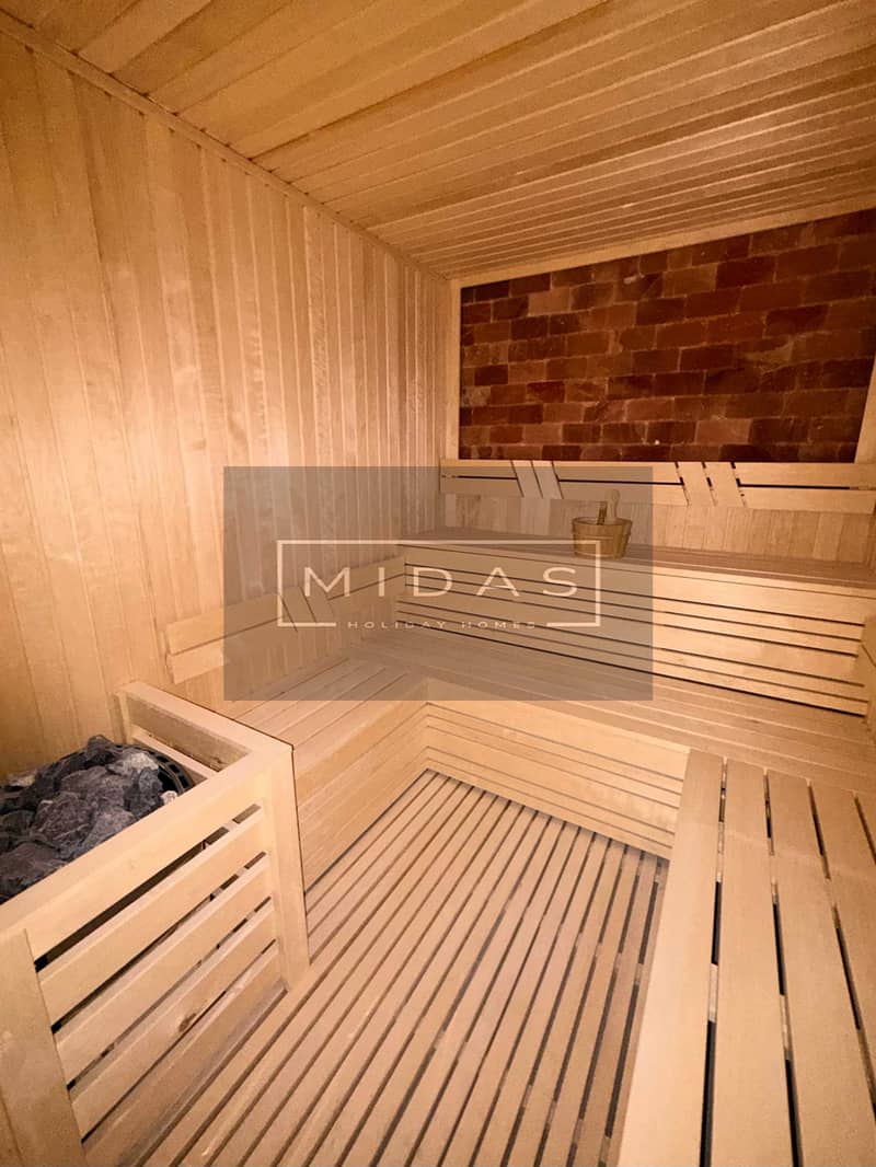 18 SAUNA. jpeg