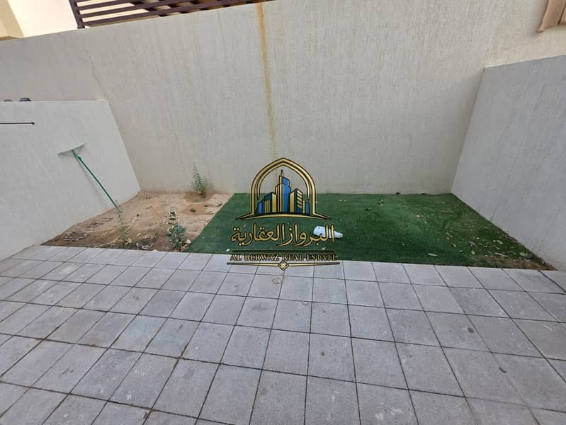 4 55777. jpg