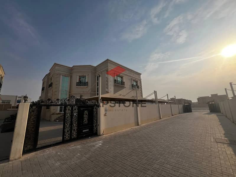Semi-detached | Parking Spaces | 5BR | 4 Payments Semi-detached | Parking Spaces | 5BR | 4 Payments