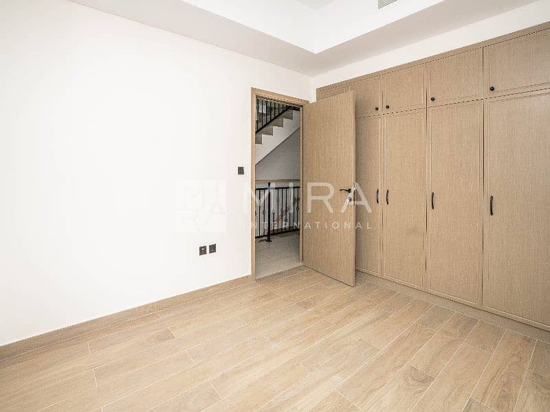 12 5 bed mid Big plot Unit-0018