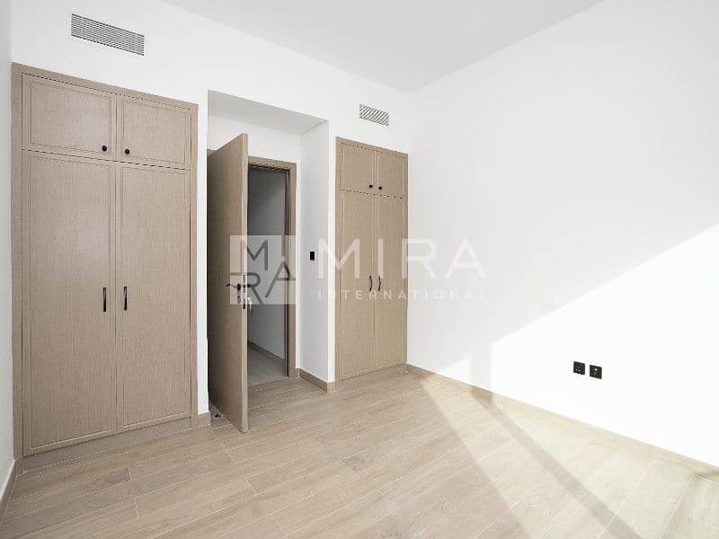 16 5 bed mid Big plot Unit-0023