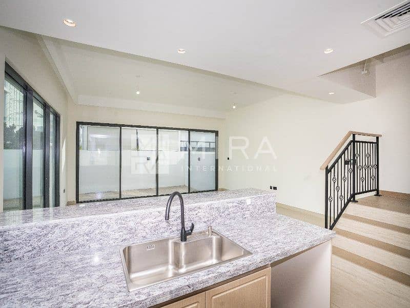 18 5 bed mid Big plot Unit-0013