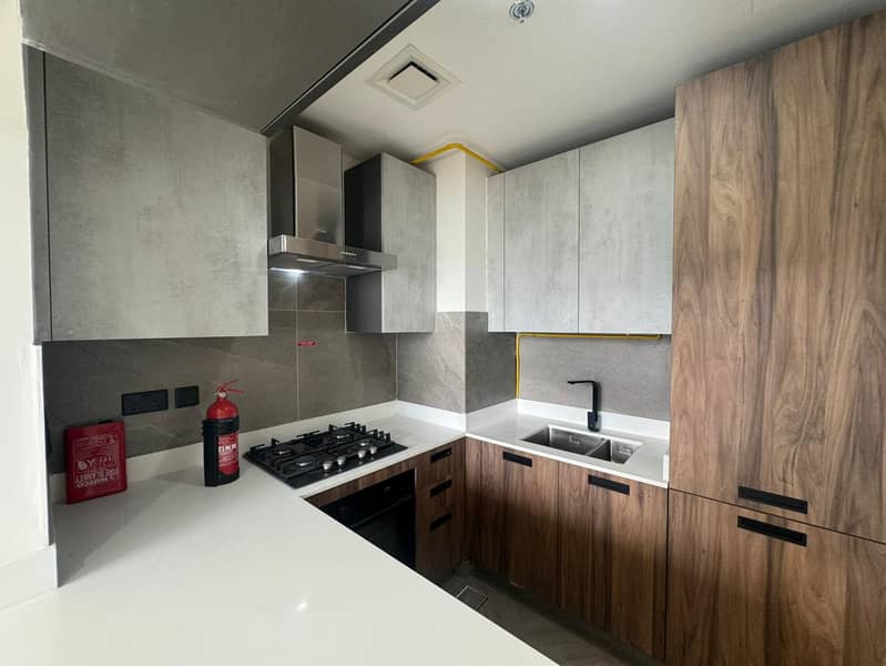4 Kitchen. jpeg