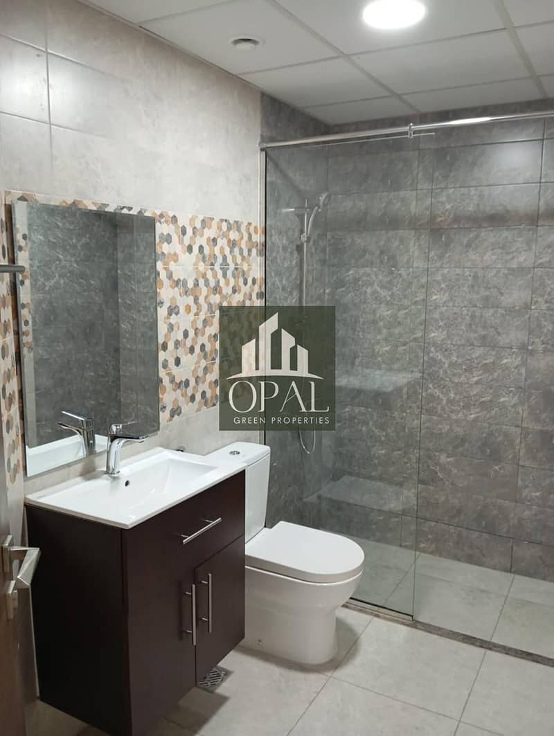 4 713 bath. jpeg