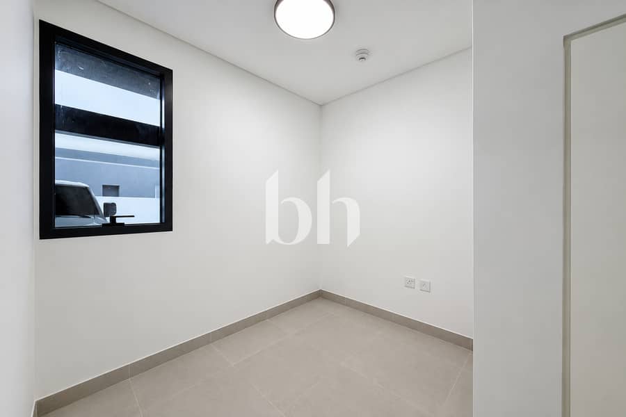 4 images image img