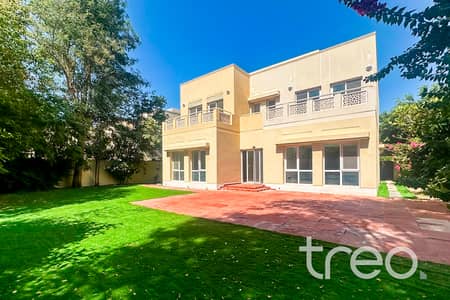 4 Camere Villa in affitto a The Meadows, Dubai - 7c7db7d6-a793-4799-b144-c5033bfc6f05. jpg 4 Camere Villa in affitto a The Meadows, Dubai - 7c7db7d6-a793-4799-b144-c5033bfc6f05. jpg