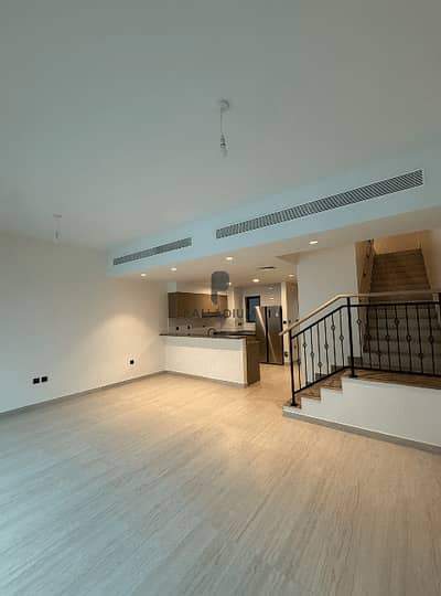 5 Camere Townhouse in affitto a DAMAC Lagoons, Dubai - Villetta a schiera a DAMAC Lagoons，Santorini, 5 camere da letto, 179990 AED - 16234773