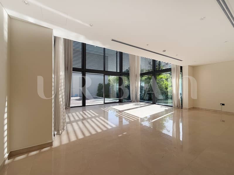 2 01_Living_Room. JPG