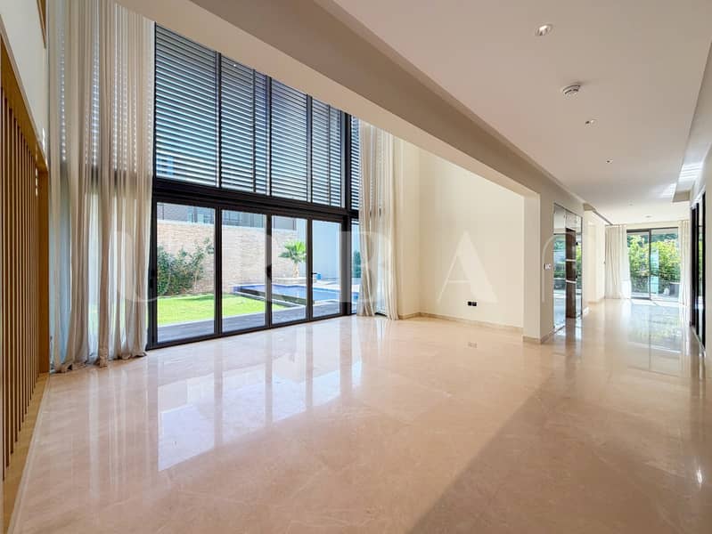 5 04_Dining_Area_Second_Angle. JPG