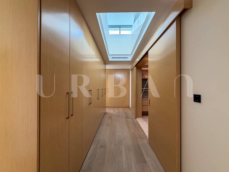 15 08_Master_Dressing_Room. JPG