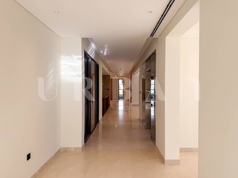 19 16_Interior_Hallway. JPG