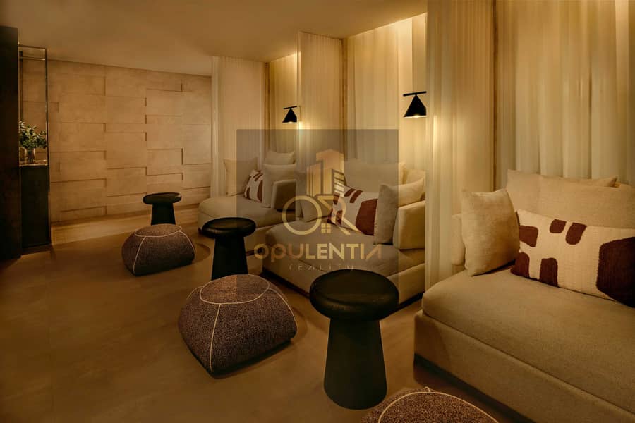 22 SHE_DXBGH_EZBR_Spa_013. JPG