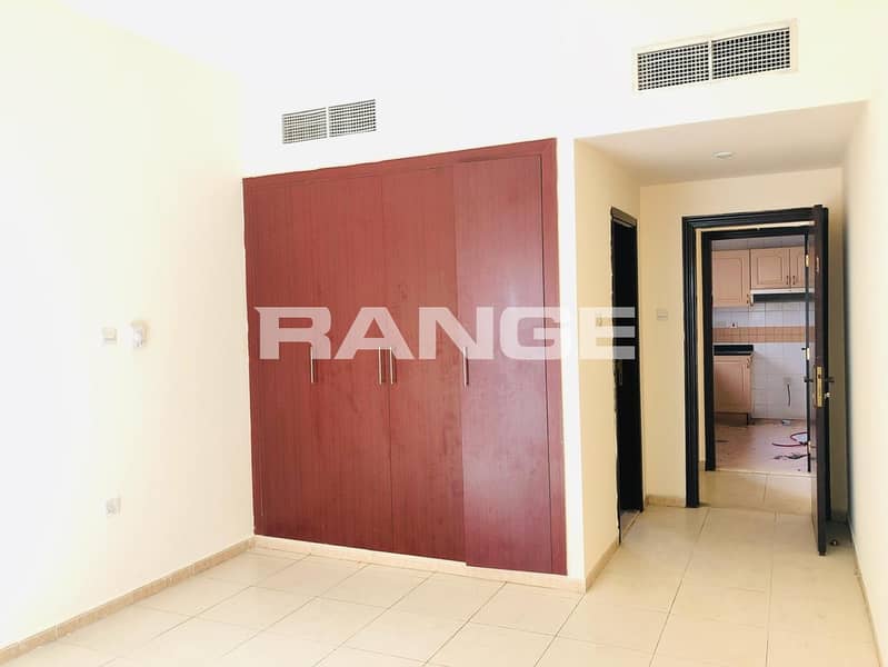 Huge 1BR |Family Building| No parking Huge 1BR |Family Building| No parking