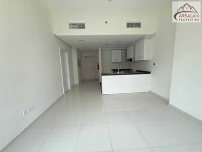 1 habitación Apartamento para en Alquiler en DAMAC Hills, Dubai - 0af3347e-f740-40b8-8466-e22e0b2075c2. jpg