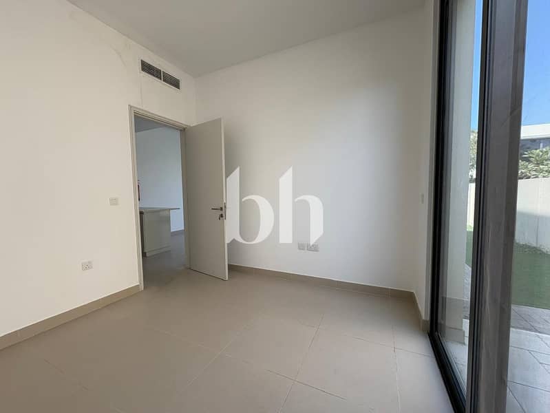 8 images image img