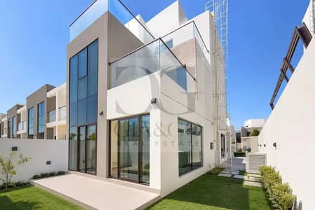 5 Slaapkamers Townhouse te Koop in DAMAC Hills, Dubai - Rijwoning in DAMAC Hills，Greenwoods, 5 slaapkamers, 4500000 AED - 16238923