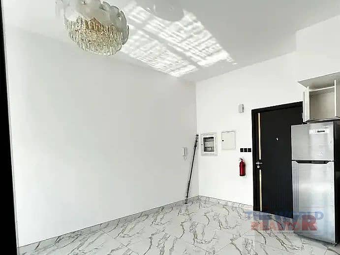 4 Image 4