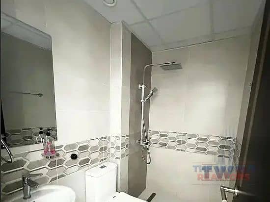 7 Image 7