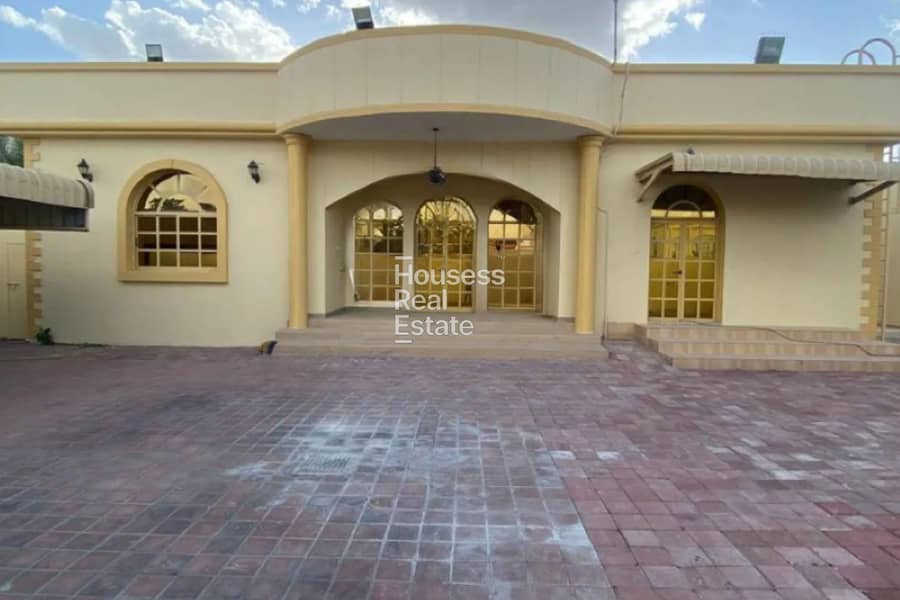 Single Story Villa with service block Single Story Villa with service block