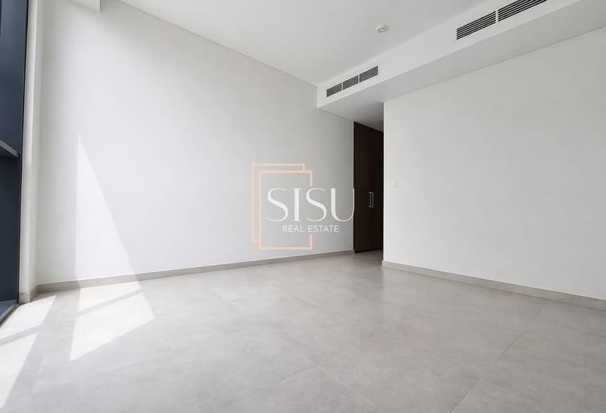 16 20260330_1319_Luxury_Real_Estate_Interior_gen_01kmzebb7cf44rdzd3vyvtw310. jpg