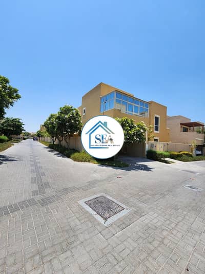 Villa de 5 chambres à à vendre à Al Raha Gardens, Abu Dhabi - WhatsApp Image 2026-08-17 at 12.26. 00 PM. jpeg