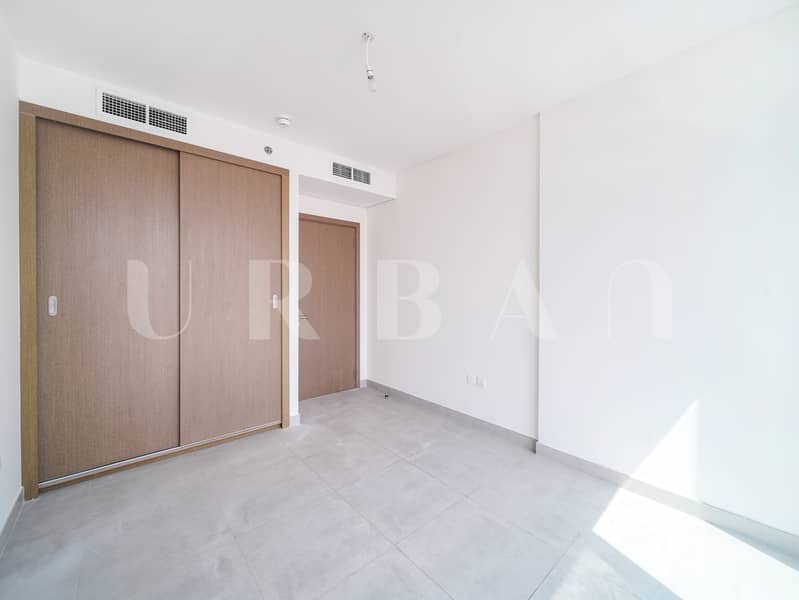 11 ADU00861. JPG