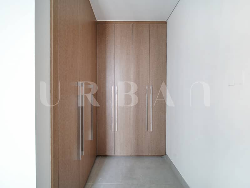 16 ADU00885. JPG