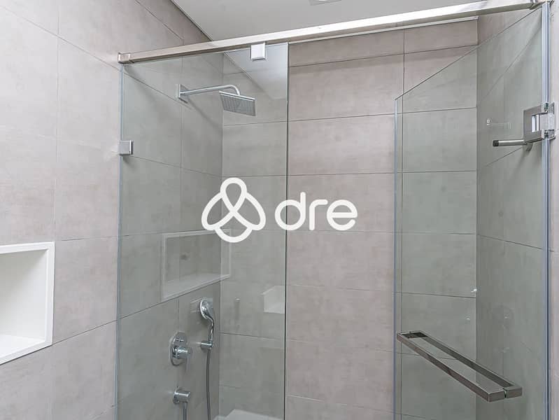 16 DRE04706. JPG