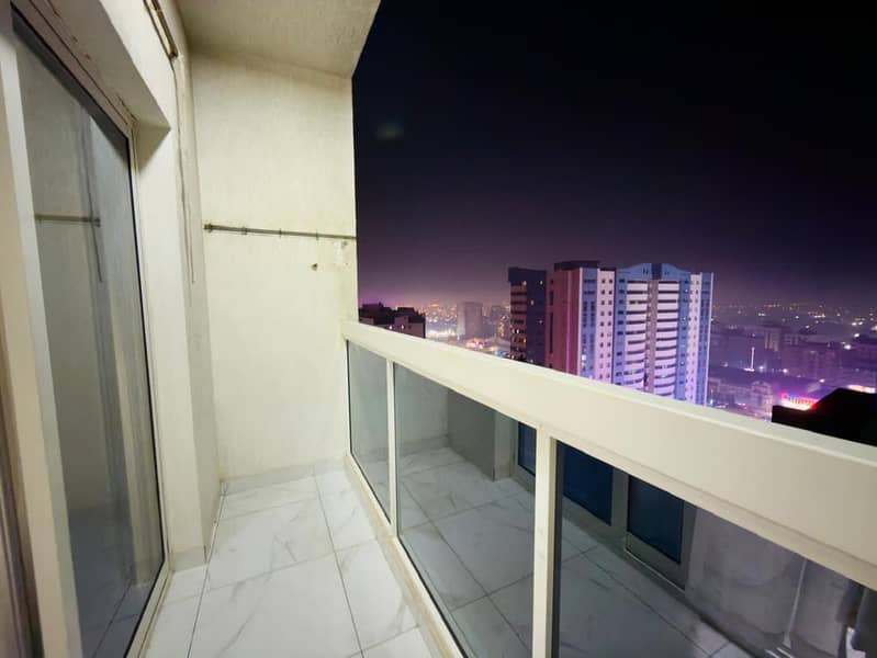 4 728a9bcd-7ffe-4973-bcd6-b559fdcdcec6. jpg