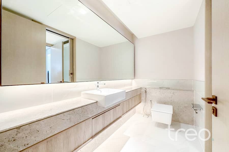 7 2208 Address Harbour Point Tower 2, The Lagoons - 6. jpg