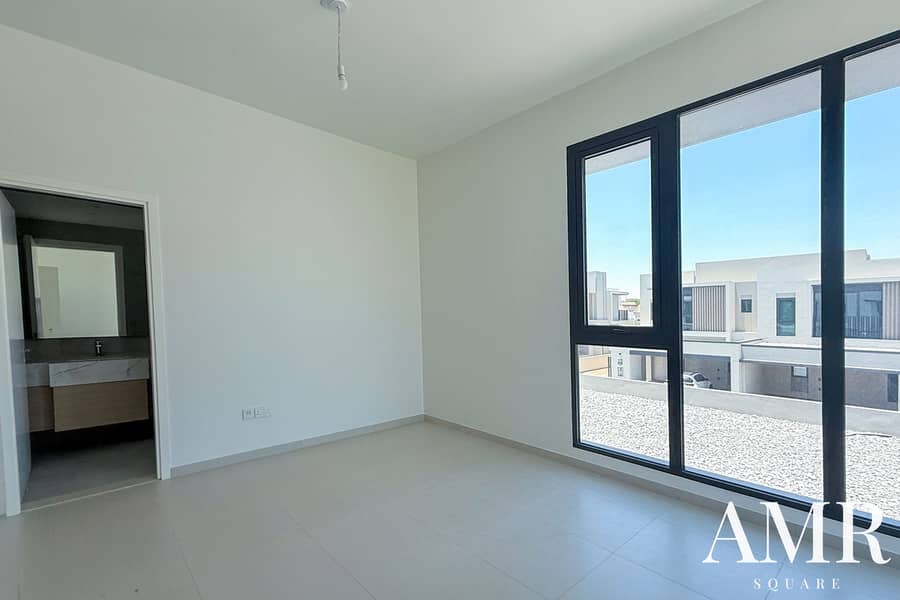 25 Jebel Ali Village_4bhk_Townhouse-23. jpg