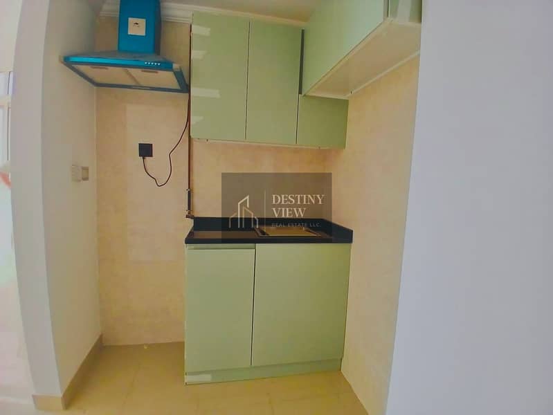 8 e5638fa3-9598-49dc-9116-8279935de959. jpg