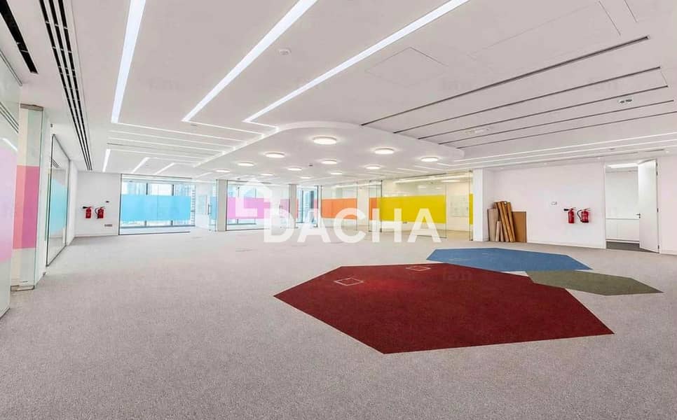Vacant | Fitted | Corner Unit | 8 Parking Vacant | Fitted | Corner Unit | 8 Parking
