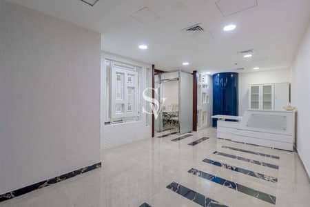 Office for Rent in Business Bay, Dubai - FULLY FITTED WITH CABINS | INSIDE PANTRY