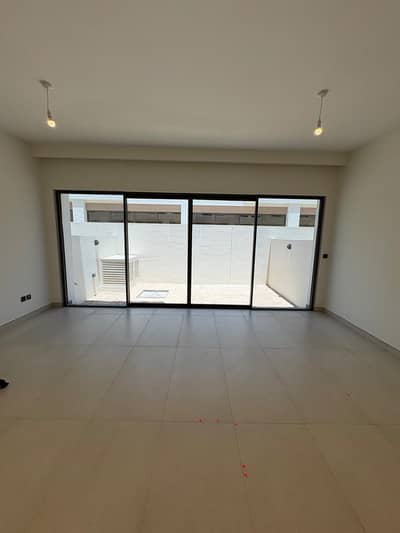 4 Camere Townhouse in affitto a DAMAC Lagoons, Dubai - Villetta a schiera a DAMAC Lagoons,Costa Brava, 4 camere da letto, 150000 AED - 16020130 4 Camere Townhouse in affitto a DAMAC Lagoons, Dubai - Villetta a schiera a DAMAC Lagoons,Costa Brava, 4 camere da letto, 150000 AED - 16020130