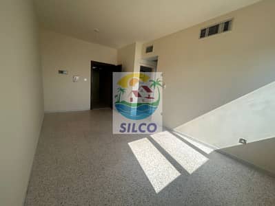 Studio for Rent in Al Wahdah, Abu Dhabi - WhatsApp Image 2026-08-21 at 11.47. 08 (1). jpeg Studio for Rent in Al Wahdah, Abu Dhabi - WhatsApp Image 2026-08-21 at 11.47. 08 (1). jpeg
