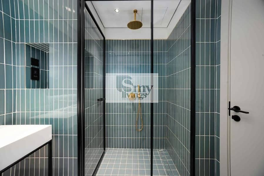12 bathroom. jpg