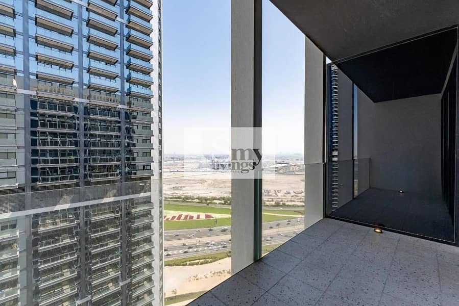 16 balcony2. jpg