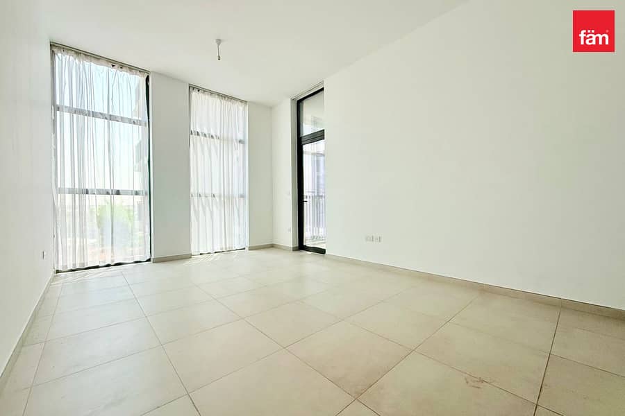 Spacious | Next To Park | Chiller Free Spacious | Next To Park | Chiller Free